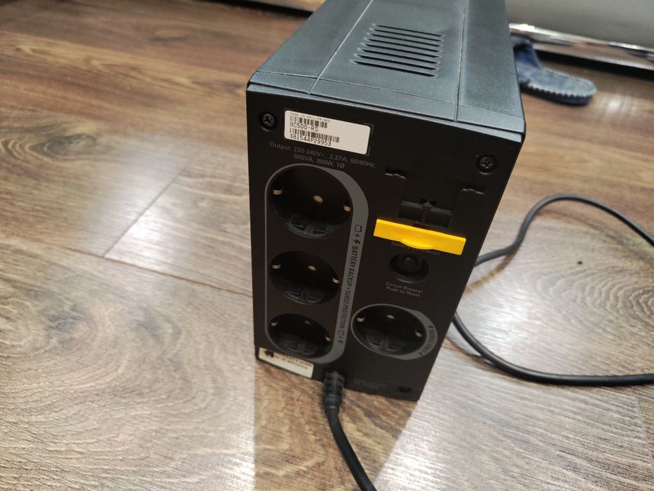 Безперебійник ДБЖ APC Back-UPS 500, в чудовому стані