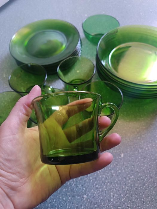 Conjunto de pratos em vidro