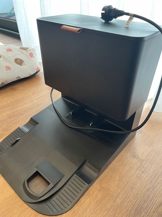 Aspirador Robot iRobot Roomba J9 plus + acessórios oficiais (3 filtros HEPA + escova lateral + 1 saco) Como novo!