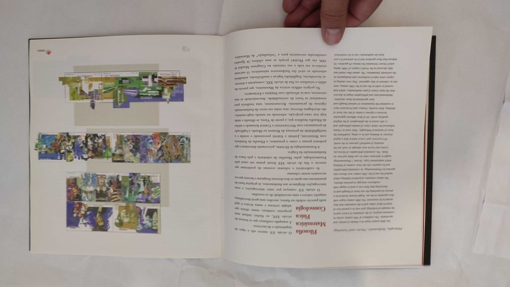 Livro de selos O Século XX em selos Raízes e Mudanças