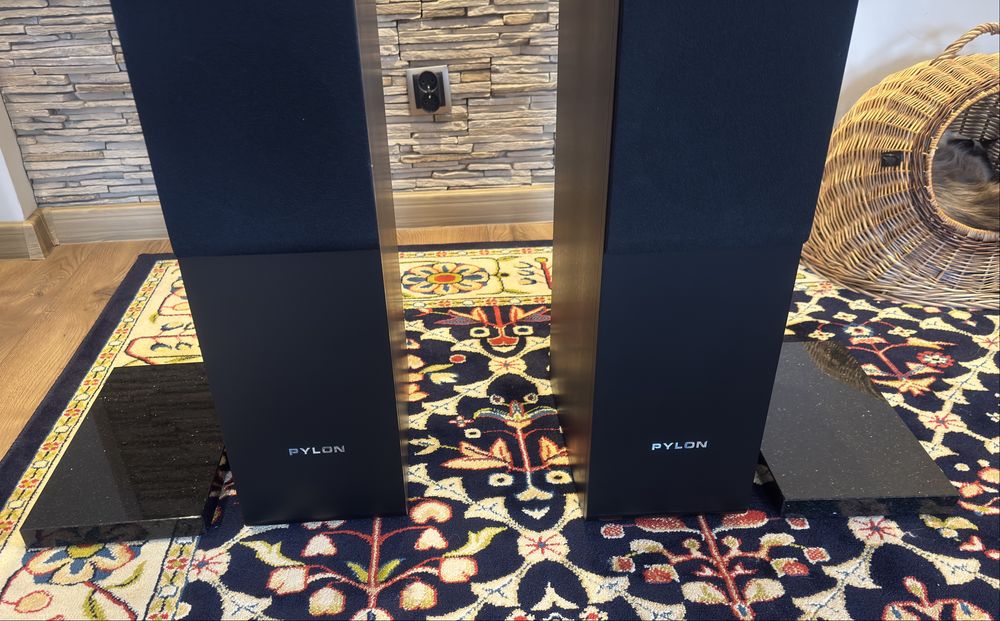 Pylon Audio Opal 30