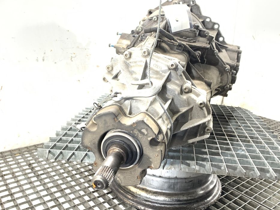 SKRZYNIA BIEGÓW AUDI A4 B8 0B4300040Q 3.0 240KM 07-15