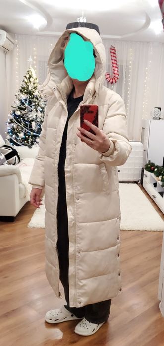 Пуховик, пальто світле