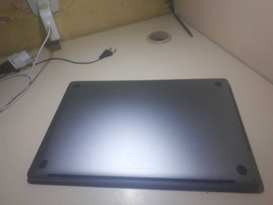 Ноутбук MacBook Pro 2019, I9, 32GB ram, 512 SSD, RX560, бат 345 циклов