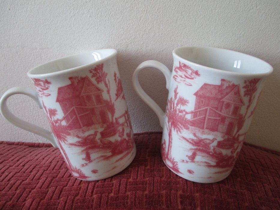 Duas Canecas de "Porcelaine Véritable" NOVAS com imagens pintadas.