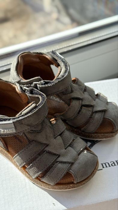 Детские босоножки