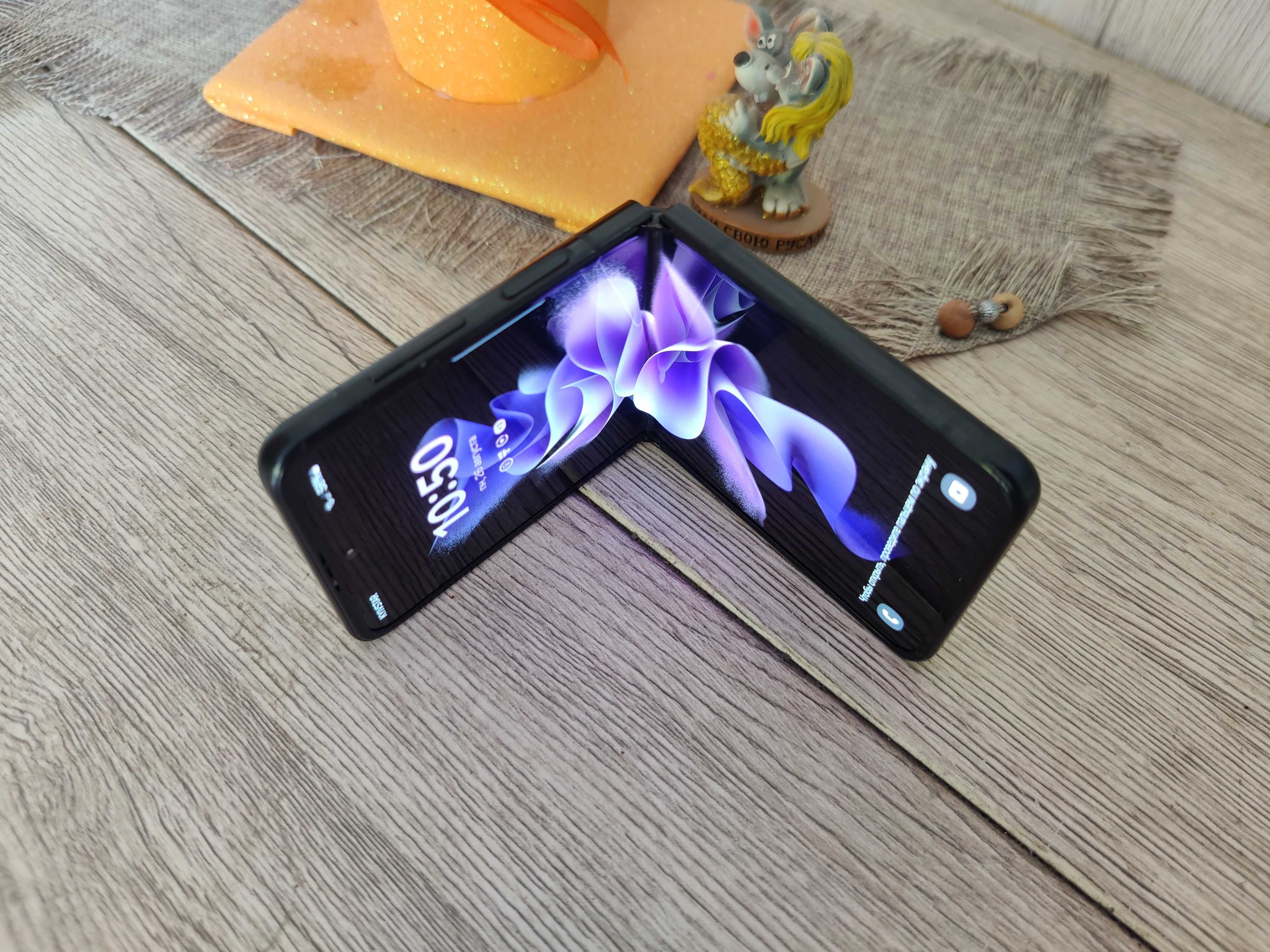 Samsung Galaxy Z Flip3 5G 8/128Gb: 3 800 грн. - Мобільні телефони ...
