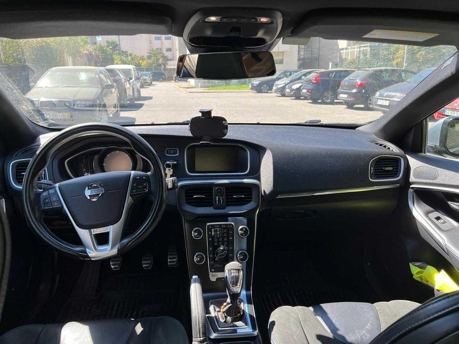 Volvo V40 R-Design D2