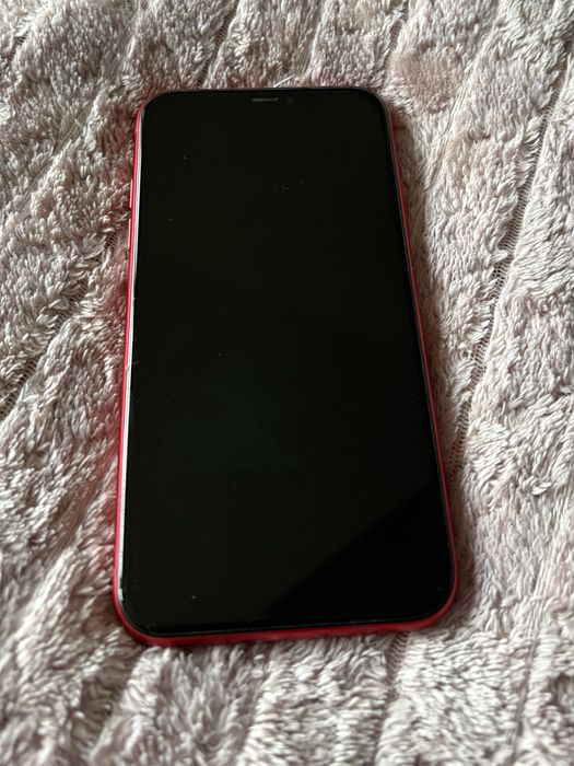 iPhone 11 Red 64 GB – bardzo dobry stan
