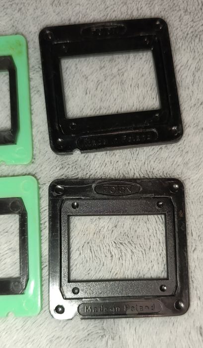 Ramki do slajdów bez szkieł rozmiar 2,2x3,3cm