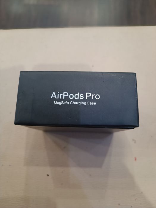 Коробка AirPods Pro