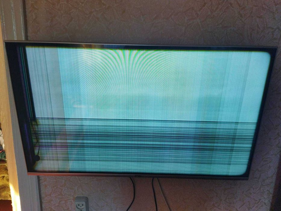 ТОРГ  LED-телевізор ERGO 43DFT7000 (на запчастини)