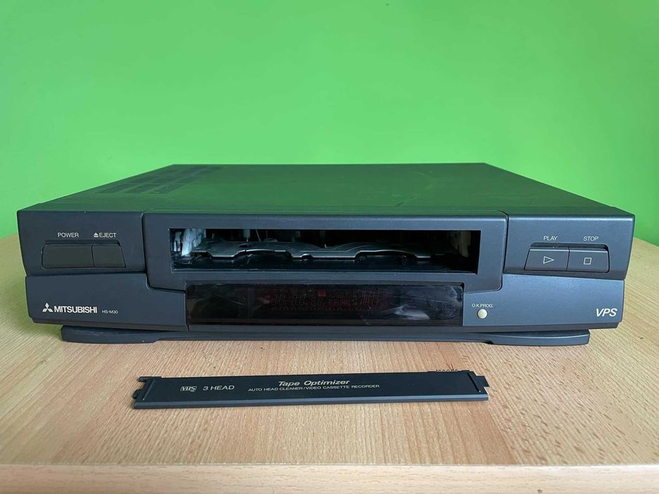 Odtwarzacz kaset  VHS Mitsubishi HS-M30(EE)