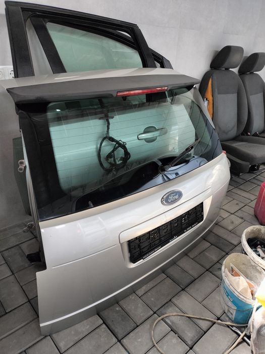 Кришка багажника Ford Focus C-Max