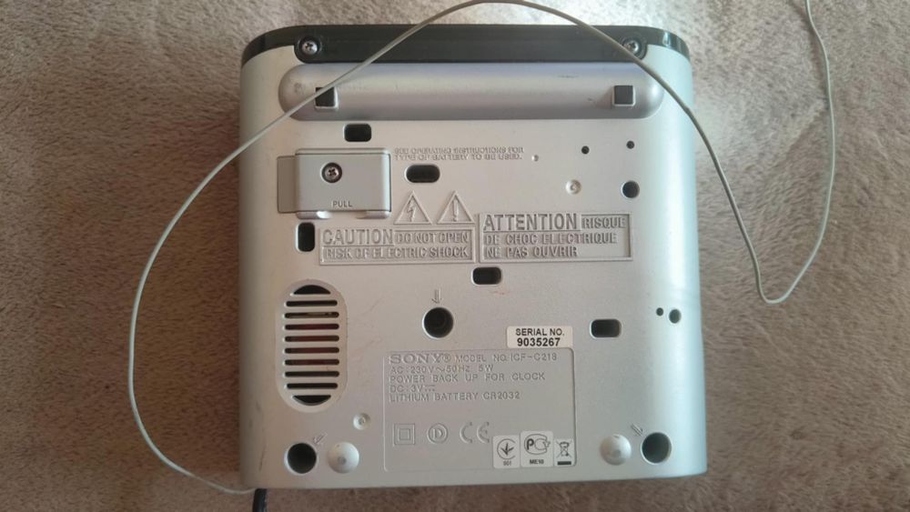 Bardzo głośny radio budzik Sony