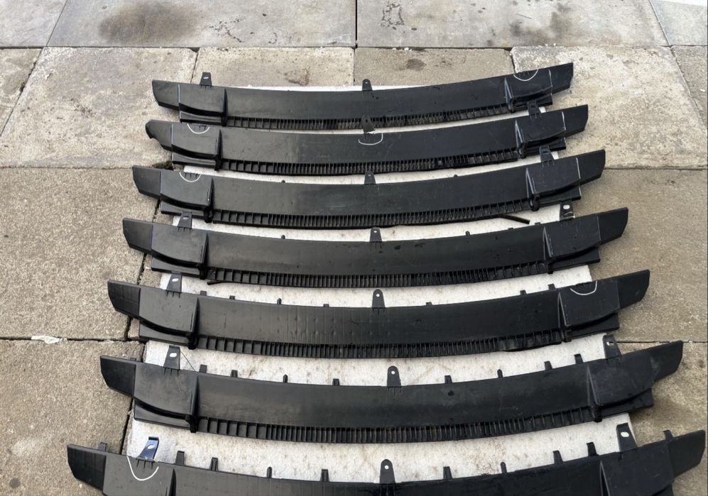 Toyota Corolla E21 sedan 18- belka absorber wzmocnienie zderzaka przód