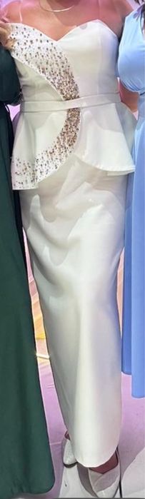 Сукня святкова. Виробнитство Турція.Дуже хороша. Тільки 1 раз була одя