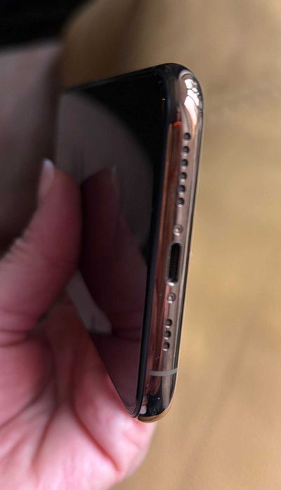 Продам свій iPhone 11 PRO Gold 64 Гб. Стан нового телефону.