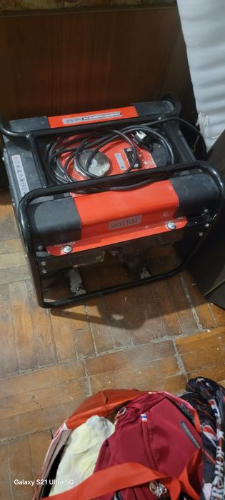 Продам инверторный генератор абсолютно новый