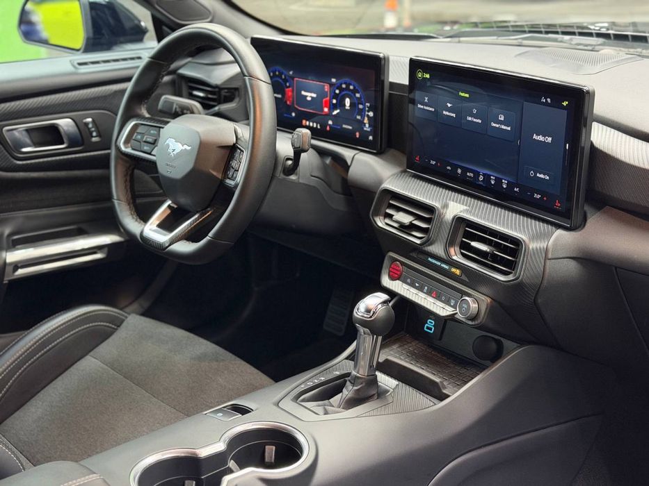 Ford Mustang 2023, 2.3 бензин