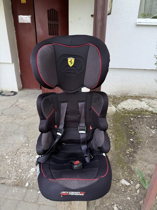 Автокрісло Ferrari