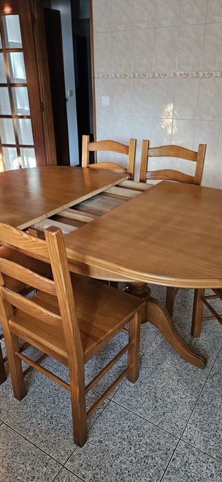 Mesa de Cozinha de Madeira