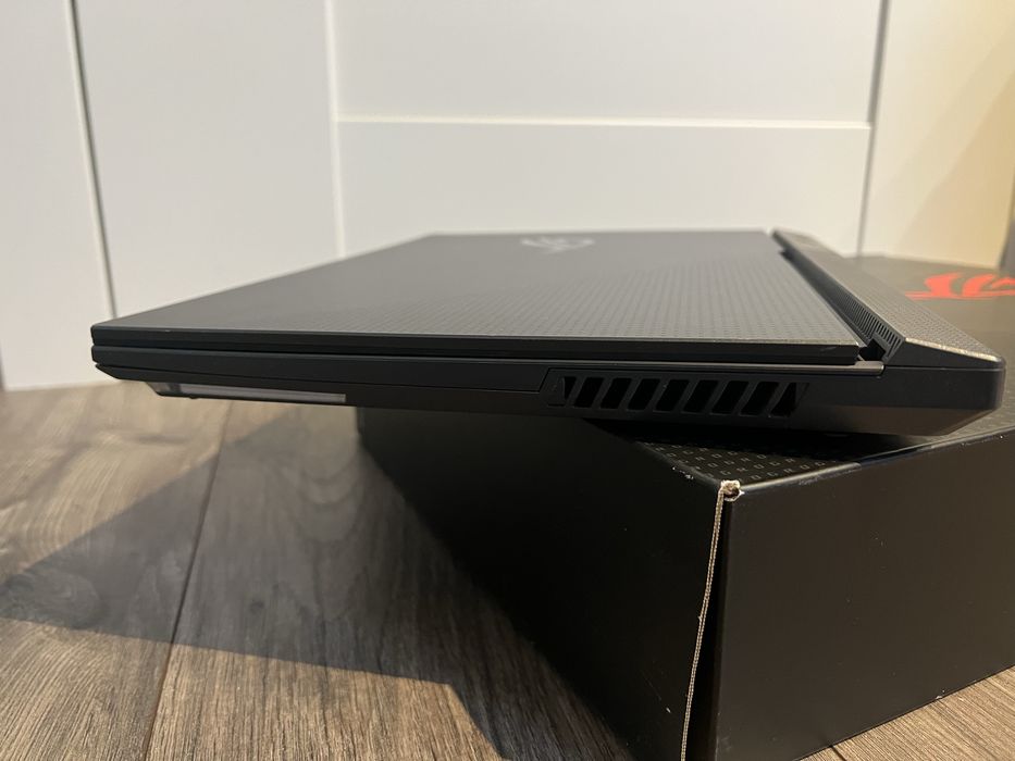 Asus G513QR ROG STRIX Ryzen 7 RTX 3070 16 GB RAM