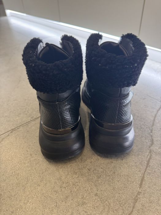 Шкіряні ботінки Attizare 37 розмір