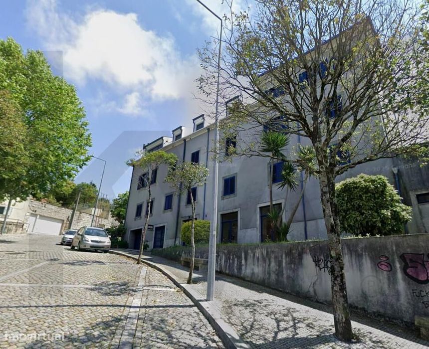 Oportunidade de Investimento - Loja com 166 m2 e Terraço Privativo