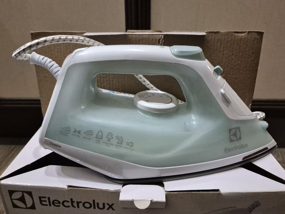 Утюг/праска  від  electrolux