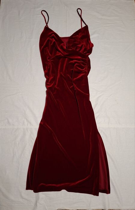 Сукня бахотна , червона Zara