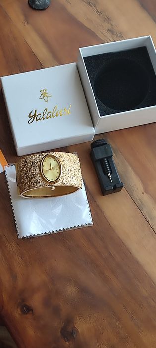 Damska bransoleta z zegarkiem