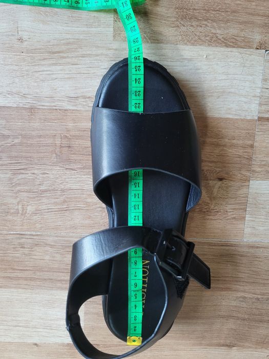 Czarne sandały na grubej podeszwie r. 40 Shein