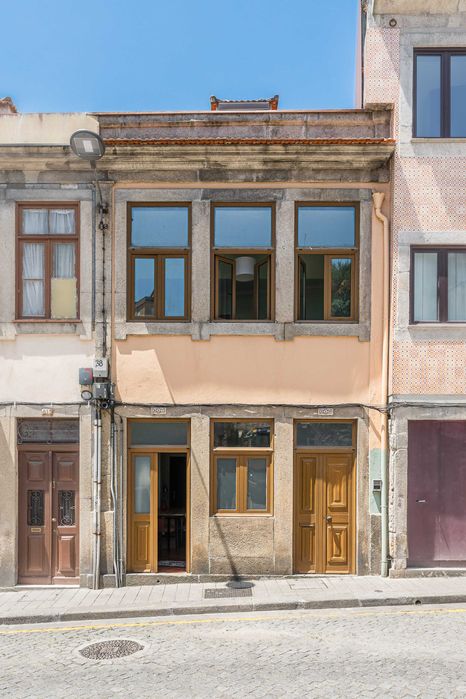 Moradia T3 para Arrendamento na Rua do Bonjardim, Porto