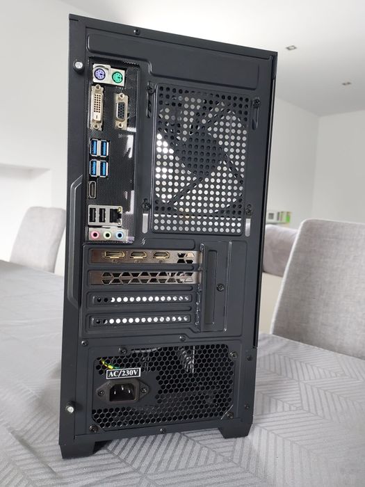 Torre Gaming  Gandias Aura