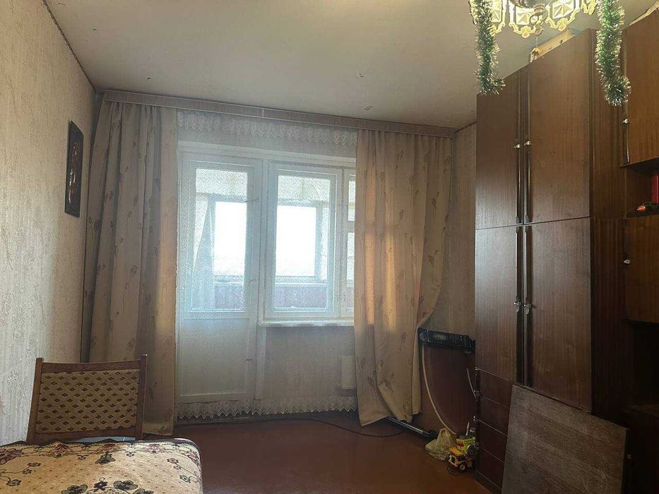 4-кімнатна квартира в центрі — Продаж або Обмін на 2-кімнатну