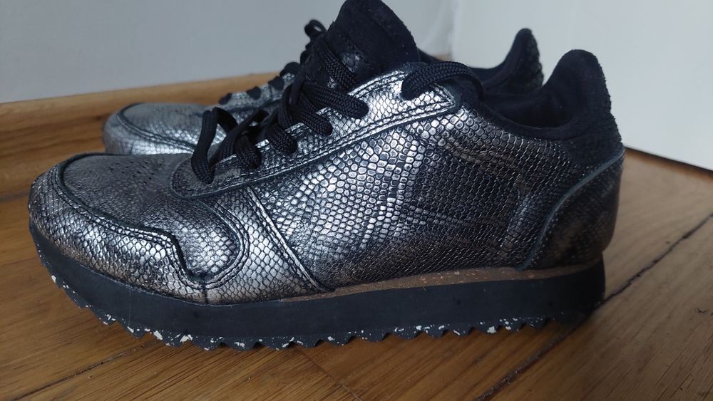 WODEN niesamowite srebrne skórzane sneakersy r.37