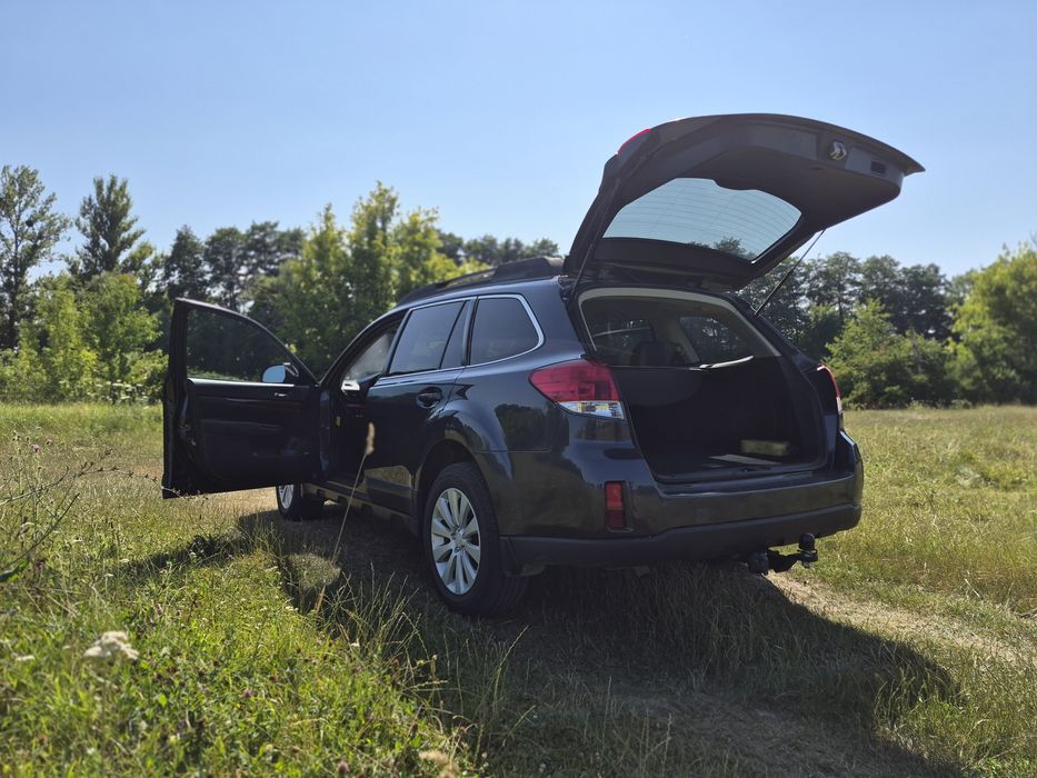 2012 Subaru Outback субару аутбек