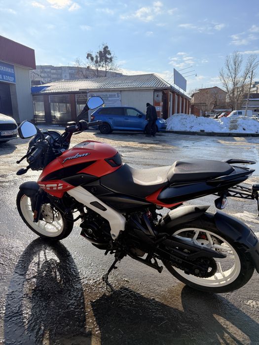 Bajaj pulsar ns 200