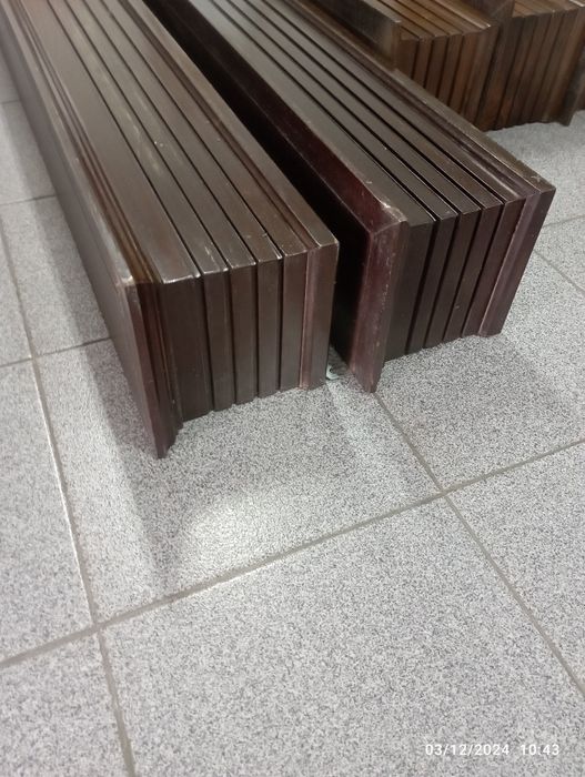 Lote de 5 sanefas em madeira de castanho