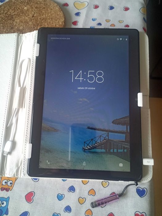 Tablet novo com acessórios
