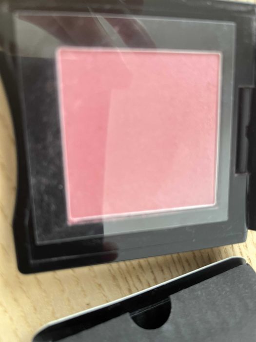 Róż do policzków Innerglow Cheekpowder kolor 03