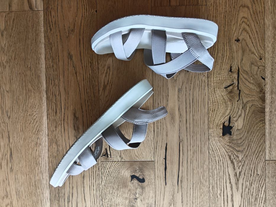 ECCO Flowt W Flat Nubuck Sandały na płaskiej podeszwie 38 Skóra naturalna Taupe Beż