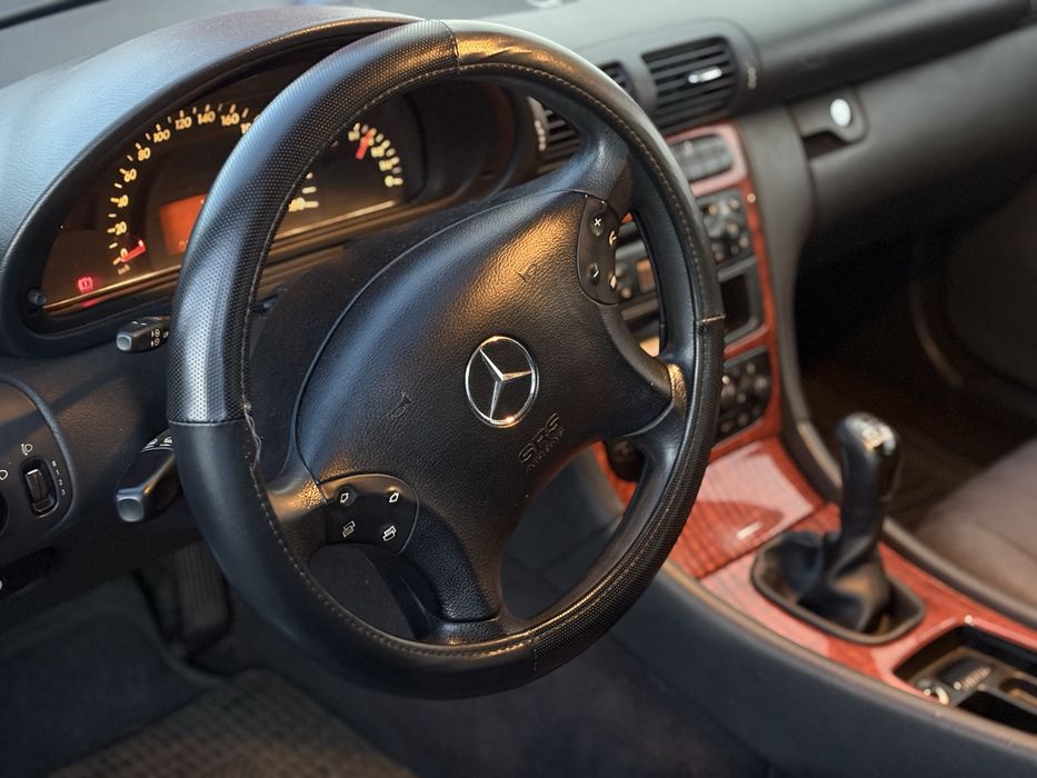 Mercedes-Benz C200 CDI NACIONAL - Excelente estado!