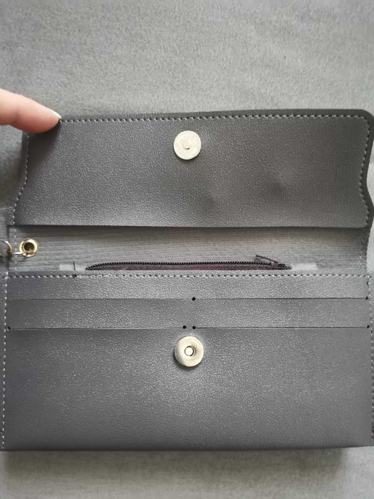 Nowy szary portfel