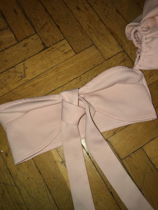 Różowy top z bufiastymi rękawami 34 XS pudrowy róż