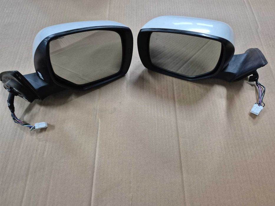lusterko lewe prawe 9 PIN SUBARU LEGACY V 2.0 D 10R.kolor 37J. europa