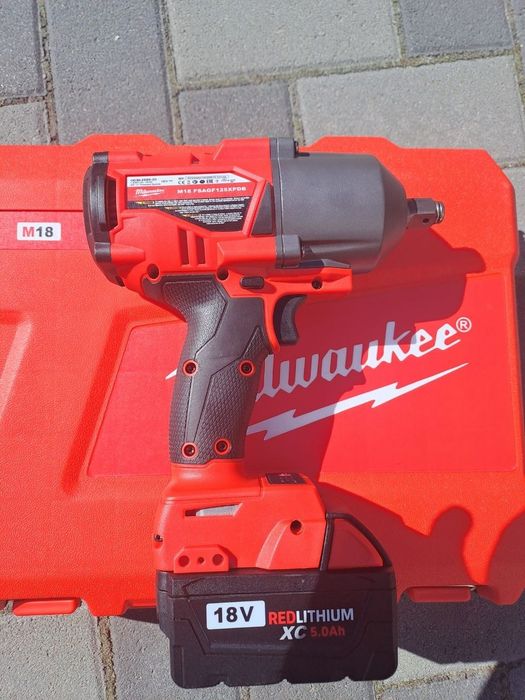 1300Nm!!! Акумуляторний гайковерт Milwaukee Гайковерт акумуляторний Milwaukee на 1300Nm