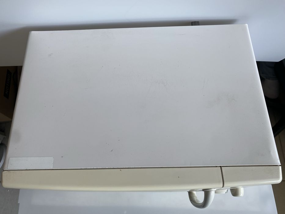 Мікрохвильовка Samsung CE2727N, Grill, 2400W