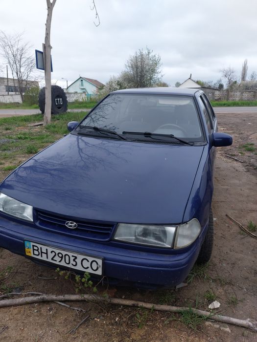 Hyundai Pony капот